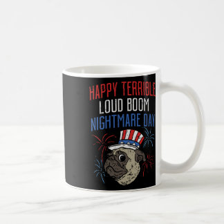 Am 4. Juli erschreckte Mops Feuerwerk Parade Hund Kaffeetasse