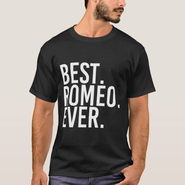 Am besten. Romeo. Immer. Funny Personalisiert Name T-Shirt (Vorderseite)
