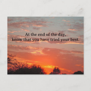 Am Ende des Tages Inspirierender Sonnenuntergang Postkarte