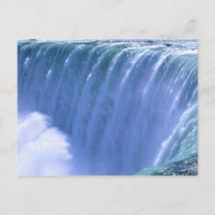 Am Rande der mächtigen Niagarafälle, New York Postkarte