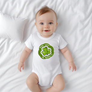 Am St. Patrick's Day Glückspilz geboren Baby Strampler