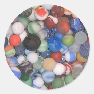 Am Strand Marbles gefunden Runder Aufkleber