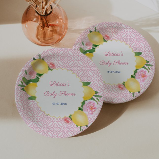 Amalfi-Zitronen mit rosa Fliesen und rosa Blume Pappteller (Pretty pink and white baby shower baby plates with watercolor lemons and scallop border)