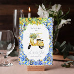 Amalfiküste | Mediterranean Lemon Tiles Wedding Tischnummer<br><div class="desc">Tischnummern verbessern das Aussehen Ihrer Tischdecke und legen die Touch auf Ihren besonderen Tag. Personalisierter Textdruck der Namen oder Zahlen Ihrer Tabellen. Hügel im Sonnenuntergang, Olivenhaine, Zitronenbäume und Weißwein. Diese Farbpalette bringt wunderschöne Grafiken, sanfte Muster und Blumen aller Art mühelos zum Leben, über die Dekoration des Hochzeitstages und die Kleidung......</div>