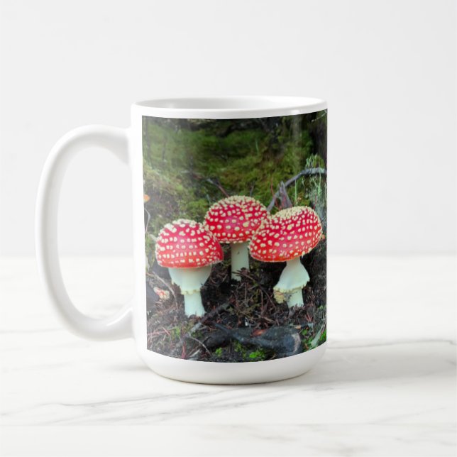 Amanita Muscaria Cluster - 15 oz.Tasse Kaffeetasse (Links)