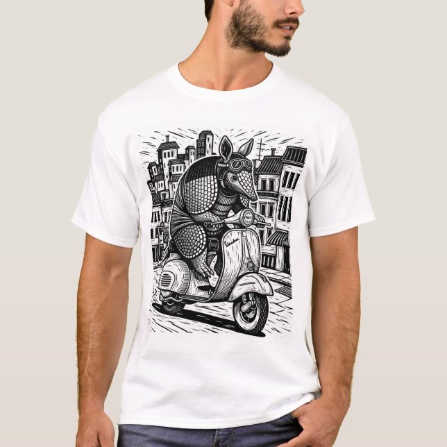 Amardillo riding a Vespa T-shirt (Vorderseite)
