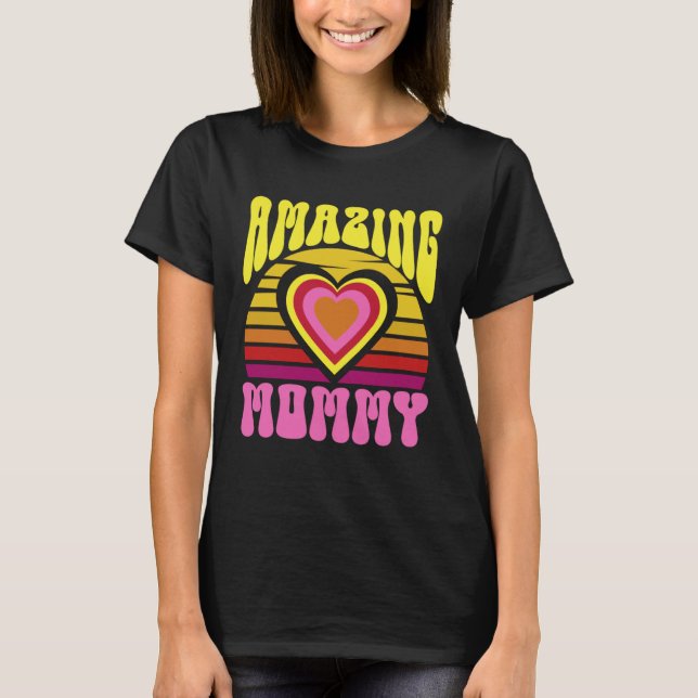 Amazing Mommy Cute Sunset Hearts Mother s Day Retr T-Shirt (Vorderseite)