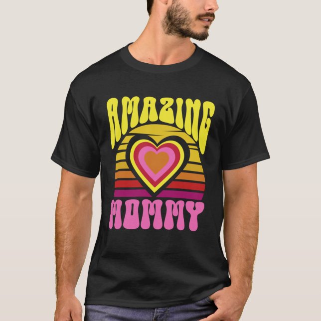 Amazing Mommy Cute Sunset Hearts Mother s Day Retr T-Shirt (Vorderseite)