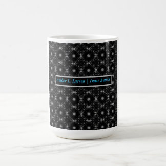 Amber L. Larsen | Unabhängige Autorin Kaffeetasse