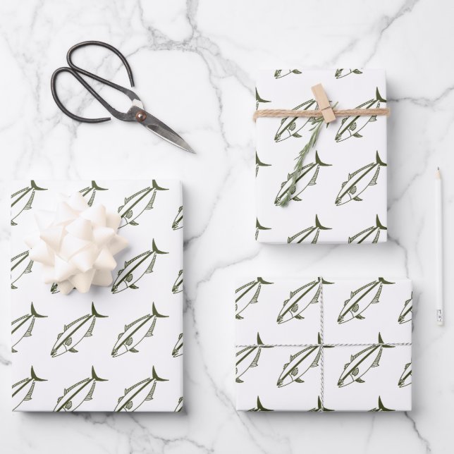 Amberjack in Army Green on White in Large Geschenkpapier Set (Vorderseite)