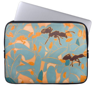 Ameisen mit blauen Blumen Australische Flora Laptopschutzhülle