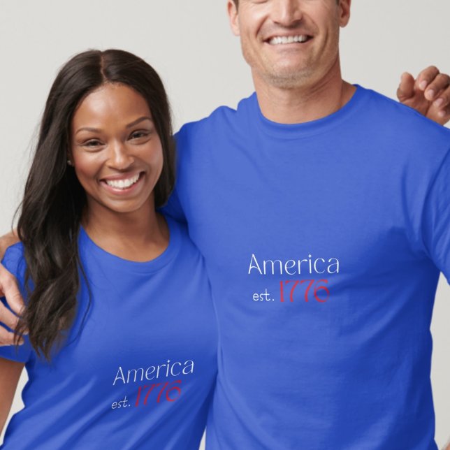 America 250 Birthday est 1776 Typography Blue T-Shirt (Von Creator hochgeladen)