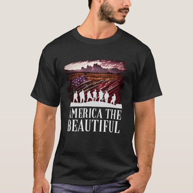 America Beautiful Mountains Purple Patriotic Decor T-Shirt (Vorderseite)
