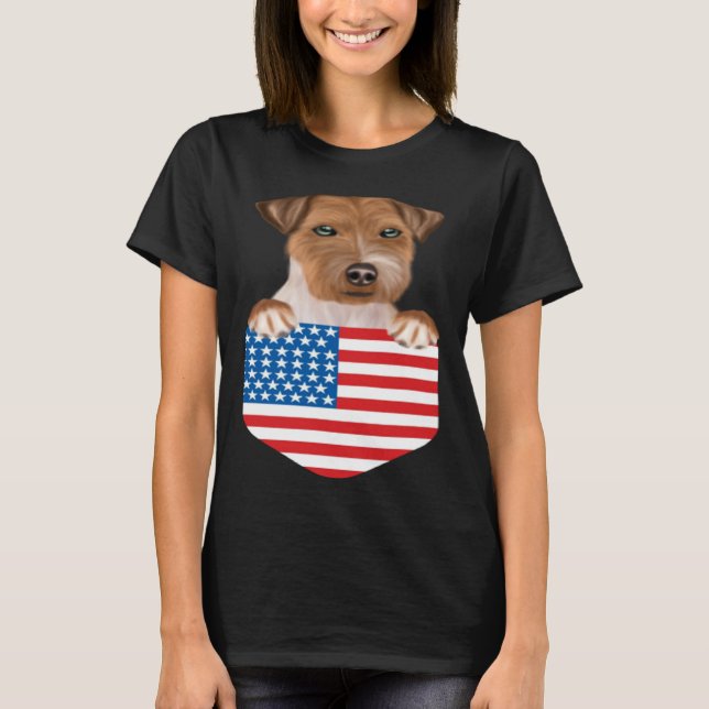 America Flag Russell Terrier Dog In Pocket T-Shirt (Vorderseite)