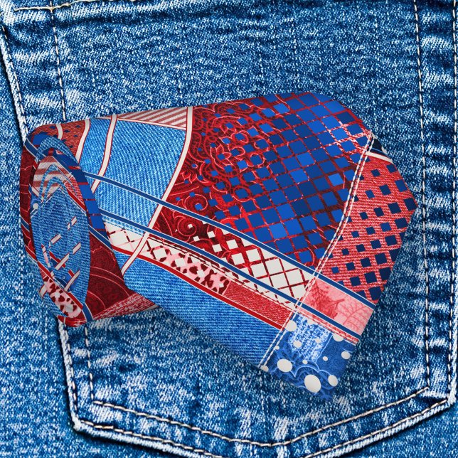 American Blue Jeans Abstrakt Pattern Patriot Krawa Krawatte (Modern design tie featuring an abstract pattern with jeans in red white and blue patriot colors)