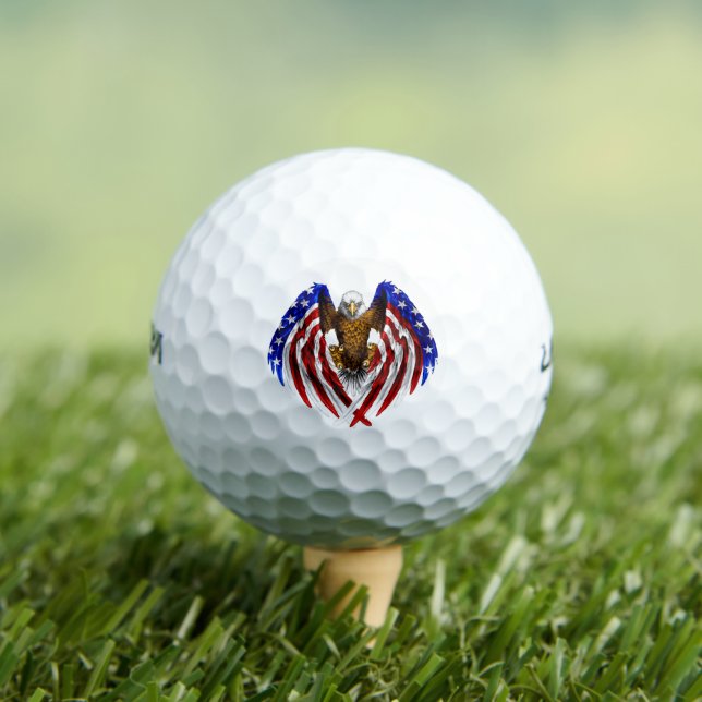American Eagle mit US-Flagge auf Flügeln Golfball (Insitu T-Shirt)