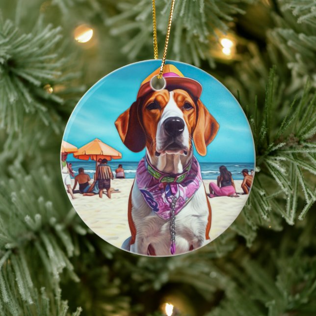 American English Foxhound on Beach, Sommergeschenk Keramik Ornament (Baum)