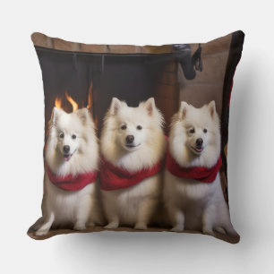 American Eskimo am Feuerplatz Weihnachten Kissen