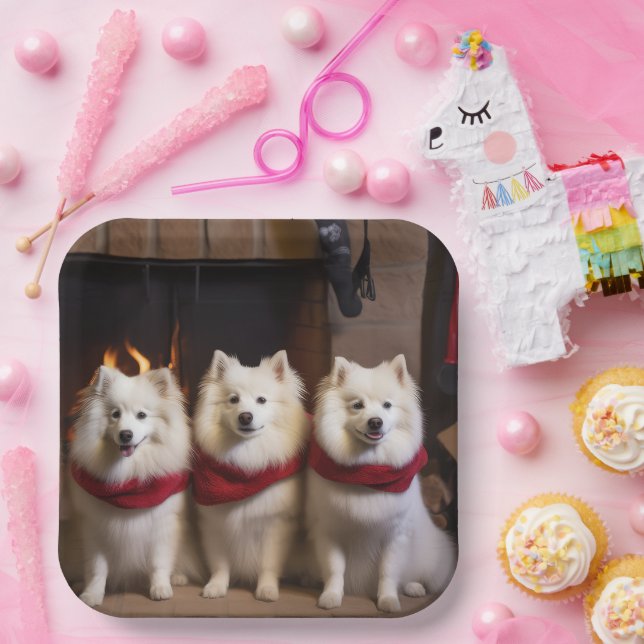 American Eskimo am Feuerplatz Weihnachten Pappteller (Party)