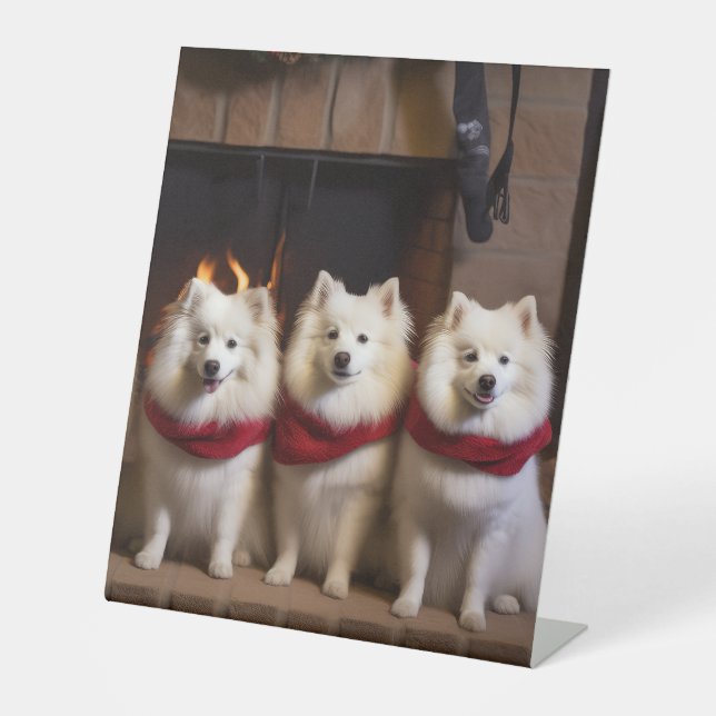 American Eskimo am Feuerplatz Weihnachten Sockelschild (Vorderseite)