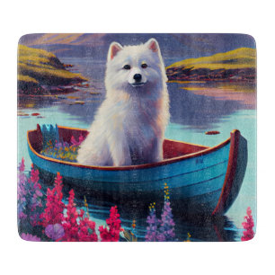 American Eskimo Dog on Paddle: Ein Landschaftliche Schneidebrett
