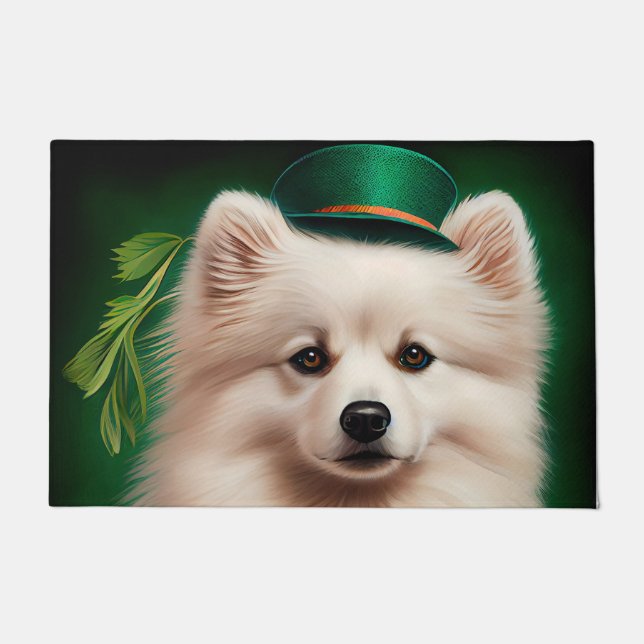 American Eskimo Hund in St. Patrick's Day Dress Fußmatte (Vorderseite)