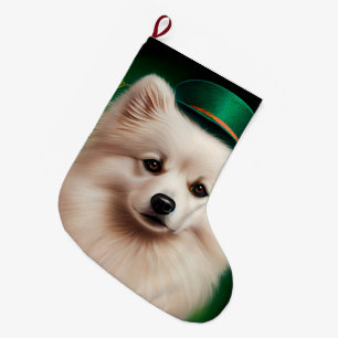 American Eskimo Hund in St. Patrick's Day Dress Großer Weihnachtsstrumpf