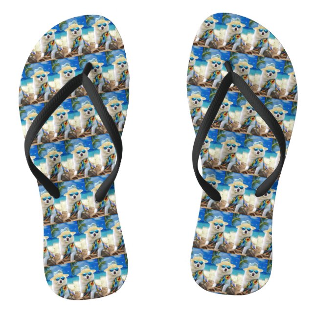 American Eskimo on Beach, Sommergeschenk für Hunde Flip Flops (Fußbett)