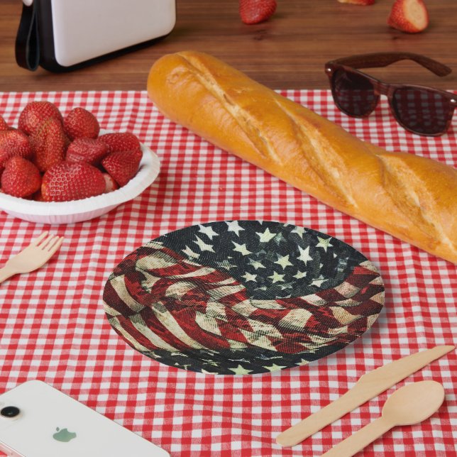 American Flag Camouflage von Shirley Taylor Pappteller (Picknick)