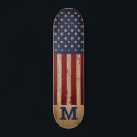 American Flag Rustic Personalisiert Monogram Skateboard<br><div class="desc">USA American Flag Skateboard in einem bedrückten abgenutzten Grunge Design auf Holz . Dieses Skateboard-Design der USA ist mit US Flagge in Rot-Weiß und Blau ausgestattet und eignet sich hervorragend für militärische, Abschluss Geschenke. Personalisieren Sie dieses amerikanische Fahnenskateboard mit Monogramm Initial. COPYRIGHT © 2020 Judy Burrows, Black Dog Art -...</div>