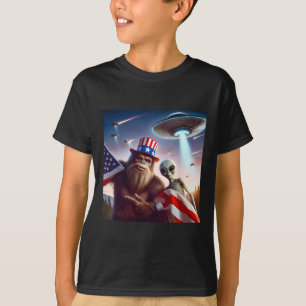 American Flag Sasquatch mit Alien Ufo Bigfoot 4. T-Shirt