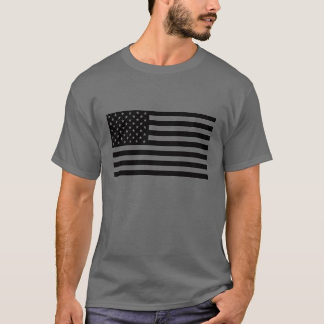 American Flag Shirt - Schwarzer Text (Vorderseite)