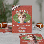 American Football Birthday Foto Vielen Dank Dankeskarte<br><div class="desc">Vielen Dank für Ihre Gäste für die Teilnahme an dem fantastischen Fußball-Party,  das Sie mit diesen Ball inspiriert Dankeschön-Karten gehalten. Sie können ein Foto,  Alter und eine kurze Danksagung hinzufügen.</div>