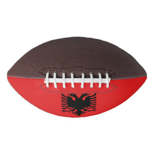 American Football mit Flagge Albaniens