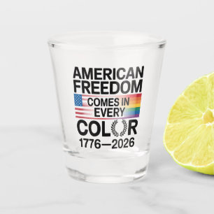 American Freedom kommt in jeder Farbe LGBTQ Schnapsglas