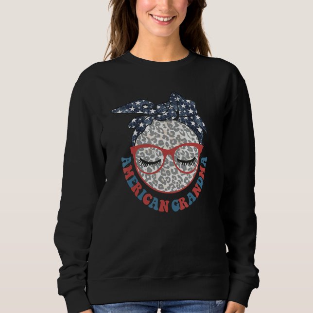 American Grandma 4th Of July Leopard Messy Bun Pat Sweatshirt (Vorderseite)