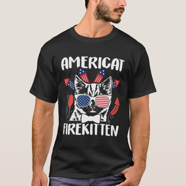 Americat firekitten 4th of july cat with firecrack T-Shirt (Vorderseite)