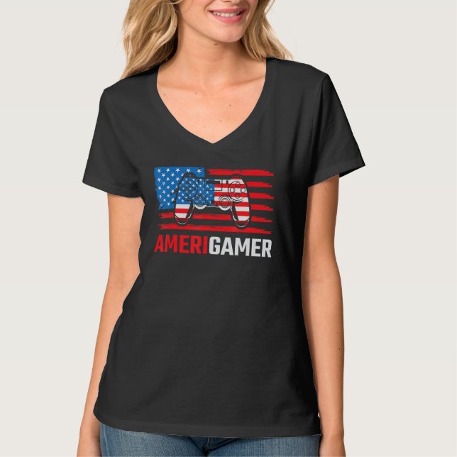 Amerigamer Distressed American Flag Gamer July 4th T-Shirt (Vorderseite)