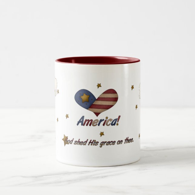Amerika-Gott verschüttete seine Anmut-Tasse Zweifarbige Tasse (Mittel)