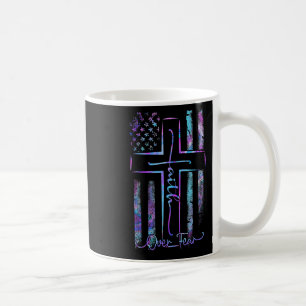 Amerika Stolz auf den Glauben an die Fahne über da Kaffeetasse