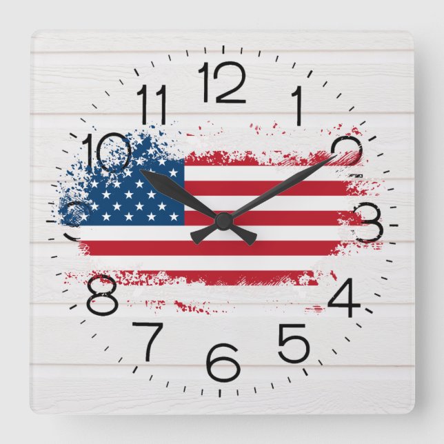 Amerikanische Flagge auf der Uhr an der Wand des w (Vorderseite)