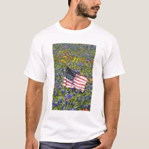 Amerikanische Flagge auf einem Feld aus blauen Bon T-Shirt