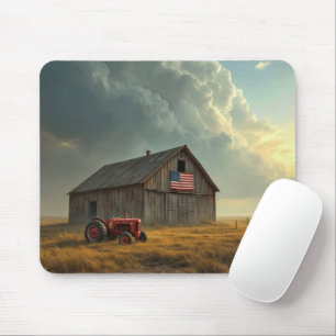 Amerikanische Flagge auf einer Farm-Scheune Mousepad