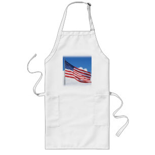 Amerikanische Flagge blowin im Wind auf einer Lange Schürze