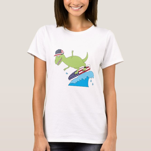 Amerikanische Flagge Dinosaurier Surfing T-Shirt (Vorderseite)
