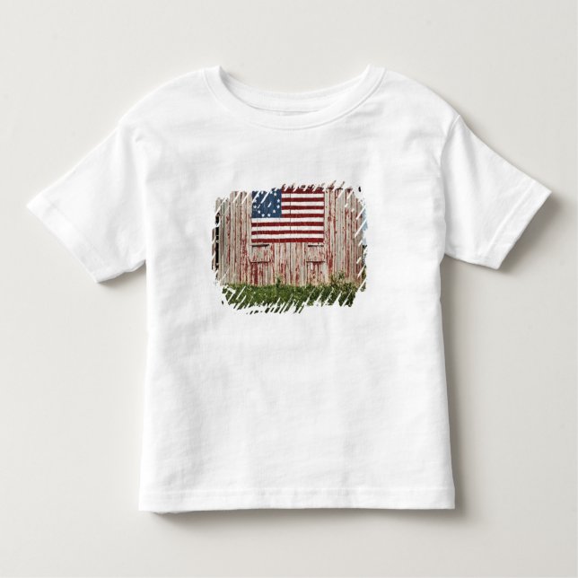 Amerikanische Flagge gemalt auf Scheune Kleinkind T-shirt (Vorderseite)
