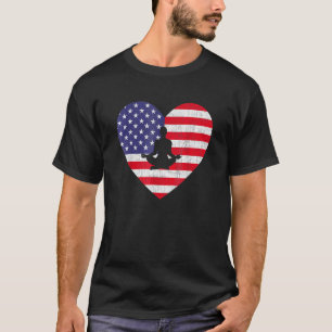 Amerikanische Flagge Herz Yoga 4. Juli USA Patriot T-Shirt