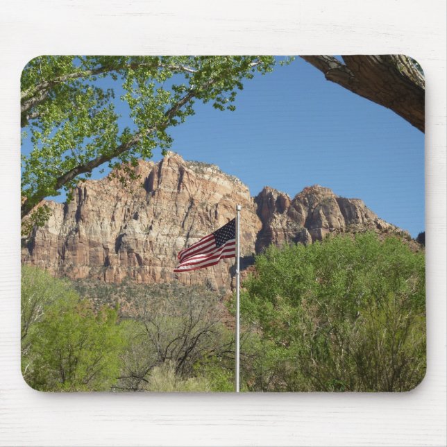 Amerikanische Flagge im Zion-Nationalpark II Mousepad (Vorne)