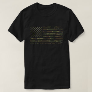 Amerikanische Flagge in militärischen Tarnfarben T-Shirt