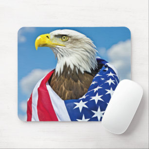 Amerikanische Flagge mit Bald-Adler Mousepad